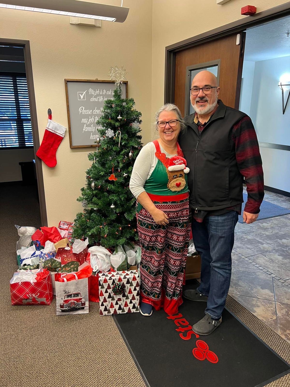 Allona's Angels volunteers and gifts
