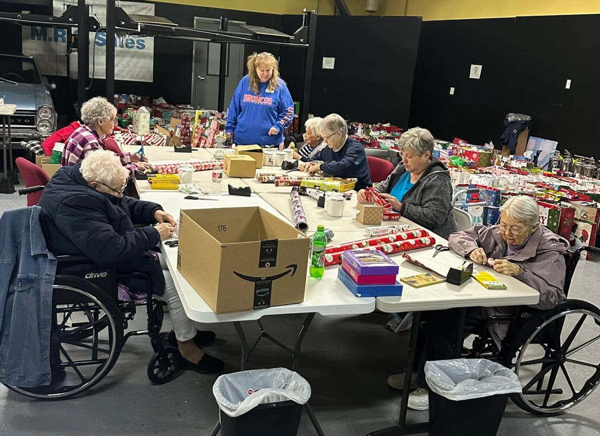 Allona's Angels volunteers and gifts